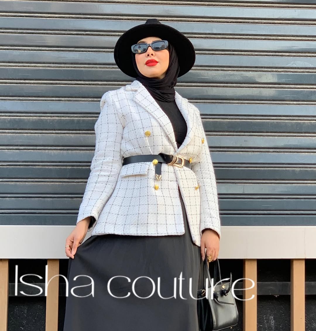Veste Chic Femme – Coupe Structurée & Boutons Dorés